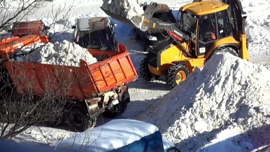 Вывоз снега с погрузкой в Изобильном для организаций и частных лиц в октябре
