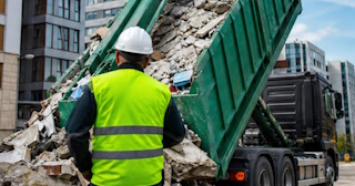 Вывоз строительного мусора в Изобильном: услуги лицензированной компании — ПроМусор